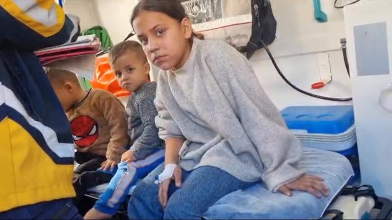 Kocaeli'de bir evde çıkan yangında mahsur kalan 4 çocuk kurtarıldı