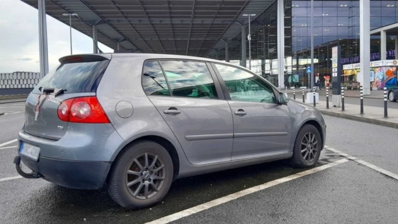 Almanya'da havalimanına bırakılan aracın park ücreti 200 bin euroyu geçti