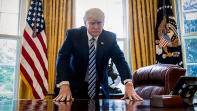 Donald Trump hükümeti uzayda mahsur kalan astronotları dünyaya döndürecek