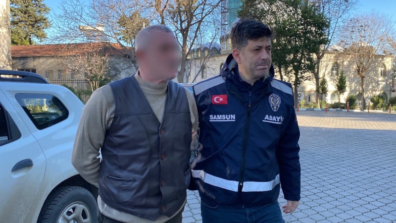 Samsun'da baba ve oğlunu vurup, kaçtı