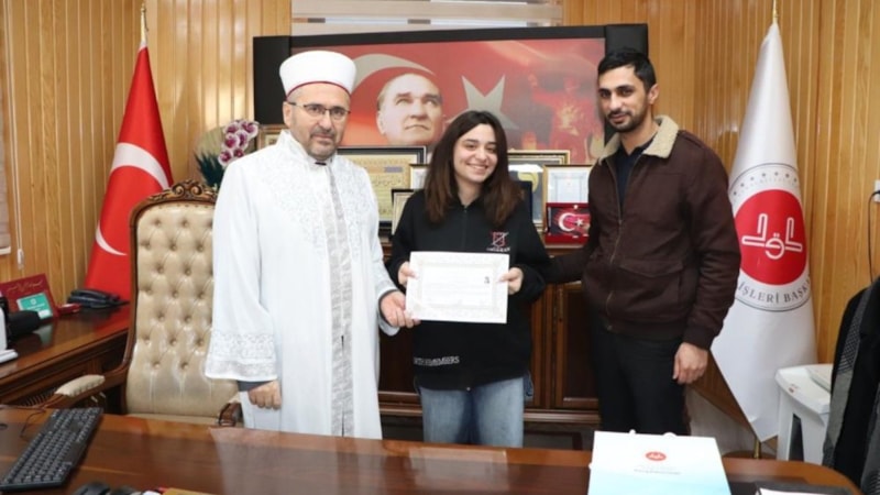 İtalyan Martina, Elazığ'da İslamiyet'i seçti