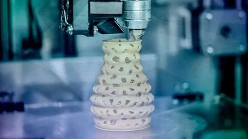 Bilim insanları çelikten daha dayanıklı ve havacılık sektörünü değiştirebilecek yeni bir malzeme keşfetti