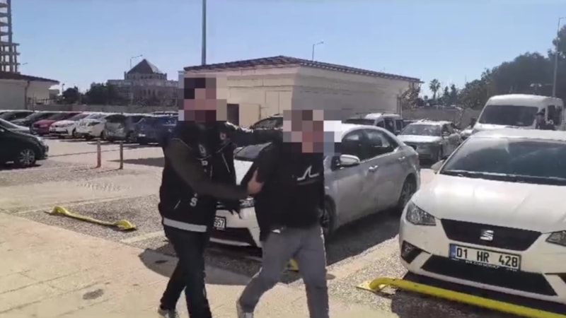 Adana'da 19 yıl hapis cezasıyla aranan torbacı yakalandı