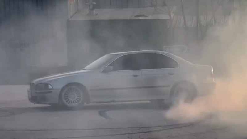 Bursa'da drift atan ehliyetsiz sürücüye ceza