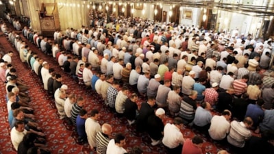 Cuma hutbesinde 'İslam'da cenaze ve taziye' konusu ele alındı