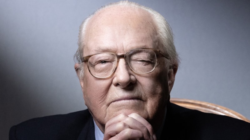 Fransa'da aşırı sağcı Le Pen'in mezarına balyozlu saldırı