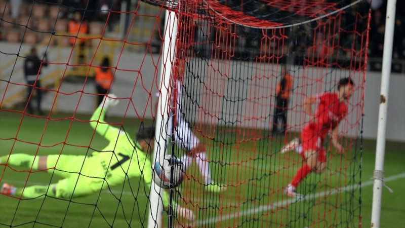 Çorum FK konuk ettiği Bandırmaspor'a fark attı