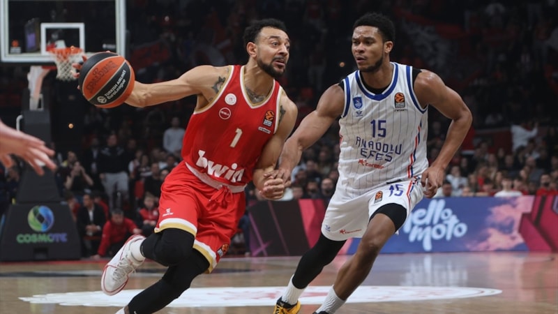 Anadolu Efes deplasmanda Olympiakos'a kaybetti
