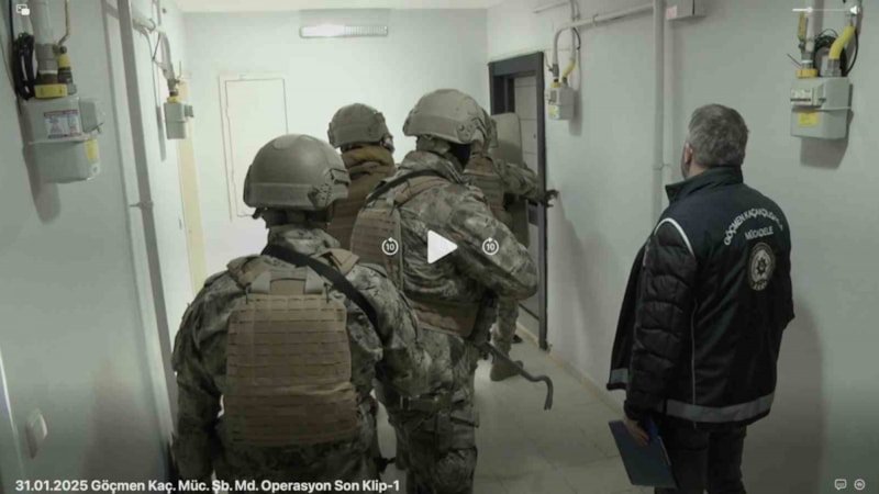 Kocaeli'de göçmen kaçakçılığı için bot üreten çeteye operasyon: 18 gözaltı