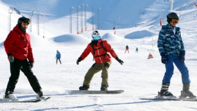 Erzurum'da sömestir tatilinde Palandöken'de yoğunluk sürüyor
