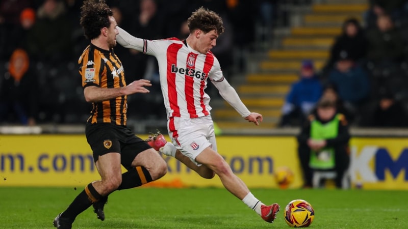 Hull City öne geçtiği maçta Stoke City'ye yenildi