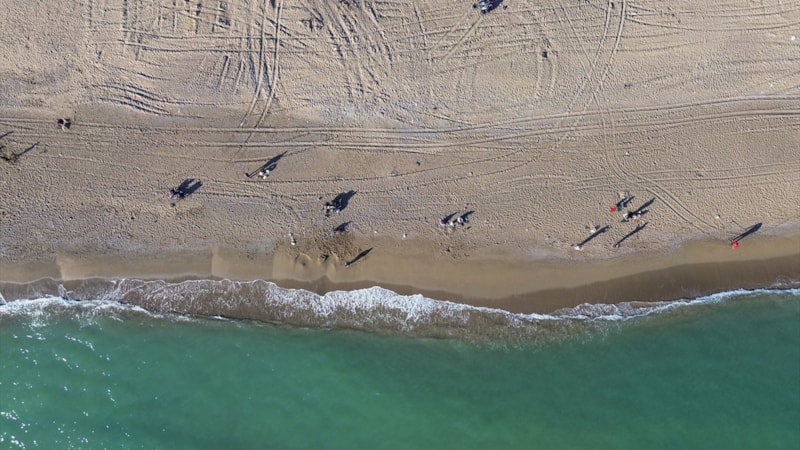 Antalya'da çardaklardan temizlenen Kumköy Sahili vatandaşların hizmetinde