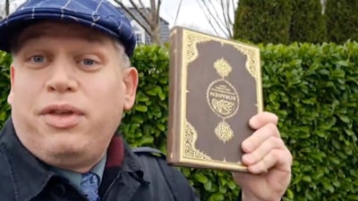 Rasmus Paludan'dan yine aynı provokasyon: Türkiye Büyükelçiliği önünde Kur'an-ı Kerim yaktı