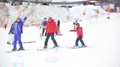 Bursa Uludağ’da tatilciler sömestirin son gününde pistlerde