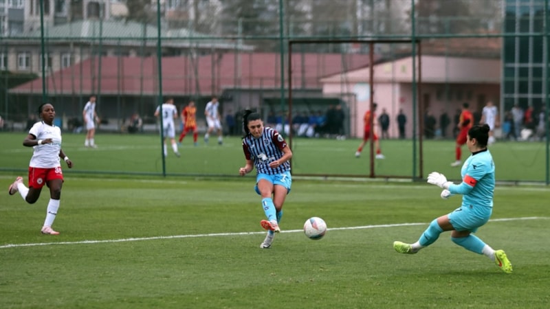 Trabzonspor, Bornova Hitab Spor karşısında 6 golle güldü