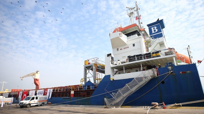 Gazze'ye insani yardım ulaştıracak '15. İyilik Gemisi' Mersin'den uğurlandı