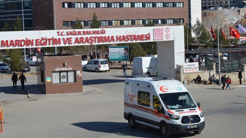 Mardin’de 4'üncü kattan düşen Asaf bebek kurtuldu