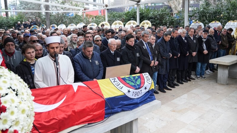 Ogün Altıparmak, son yolculuğuna uğurlandı