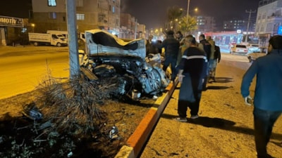 Osmaniye'de otomobilin ağaca çarptığı kazada 1 kişi yaralandı