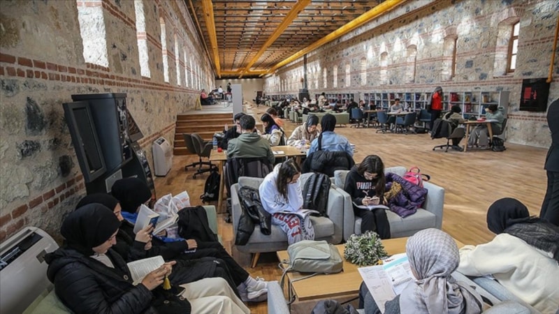 Rami Kütüphanesi'nde Velhasıl Sanat Konuşmaları başlıyor