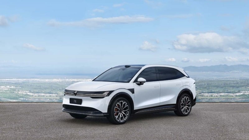 Dünyanın en hızlı şarj olan elektrikli otomobili test edildi