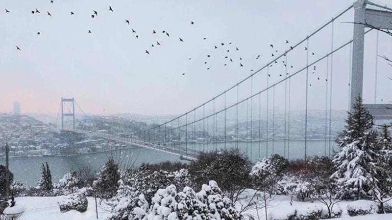 AKOM'dan İstanbul'a uyarı: Yoğun kar geçişleri bekleniyor