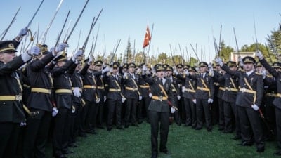 Mustafa Sandal, ihraç teğmenin mesajını paylaştı: Gözlerim doldu