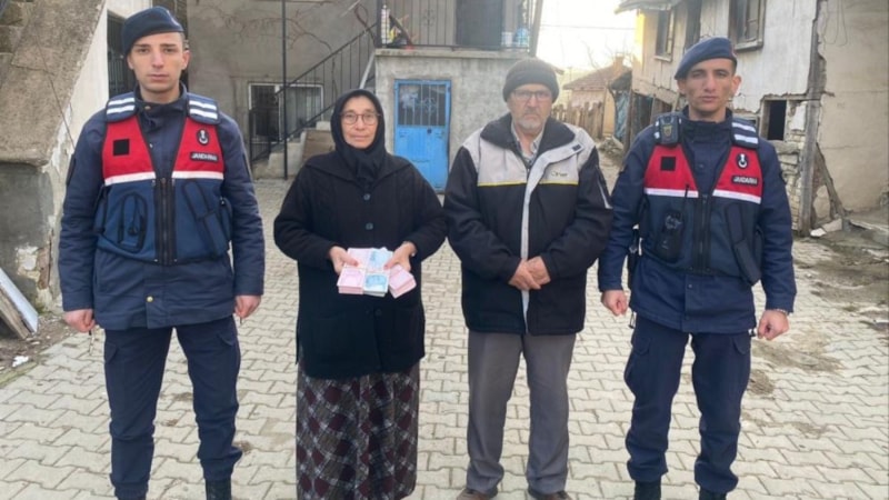 Bursa'da dolandırıcılara 181 bin TL kaptırdı: Jandarma kurtardı