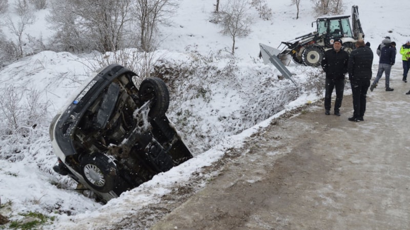 Samsun'da minibüs çay yatağına düştü: 15 yaralı
