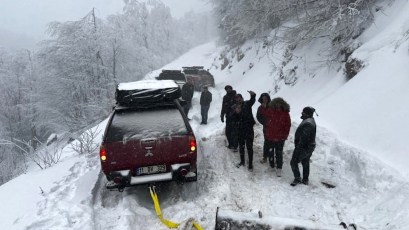 Kocaeli’de kar yağışı nedeniyle skuter ve motosikletlerin trafiği çıkışı yasaklandı