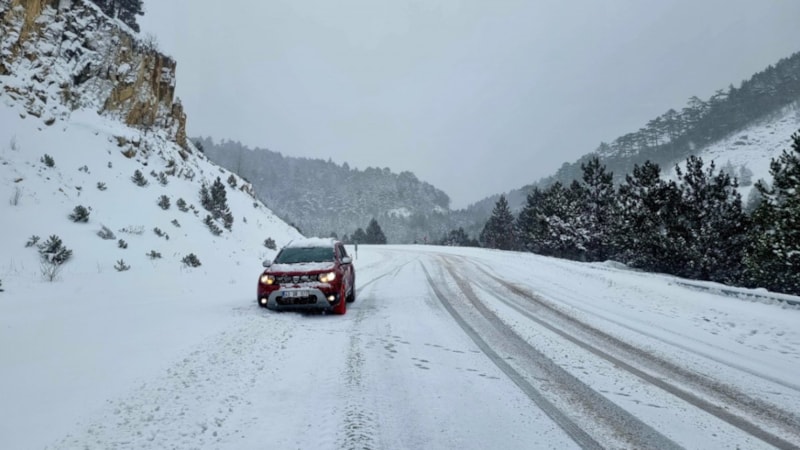 Kütahya Domaniç'te kar kalınlığı 40 santimetreye ulaştı