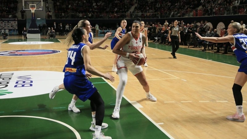 A Milli Kadın Basketbol Takımı, evinde İzlanda'yı yendi
