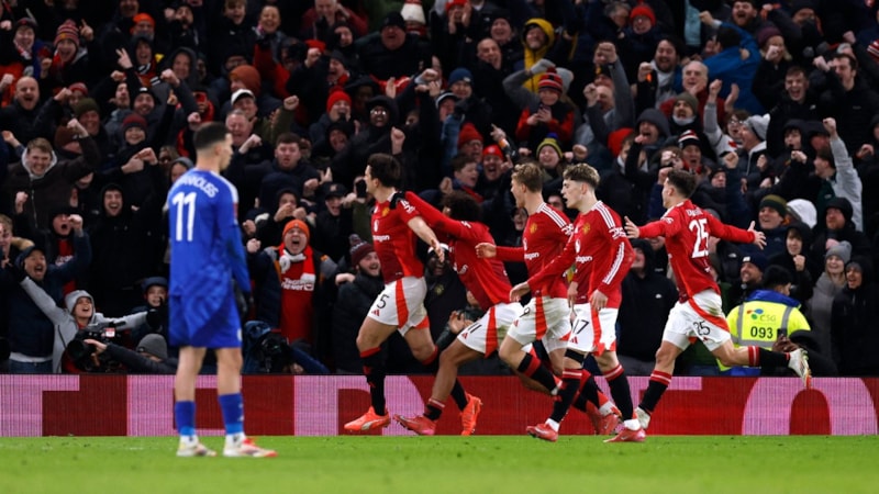 Manchester United, Leicester City'yi son anlarda eledi