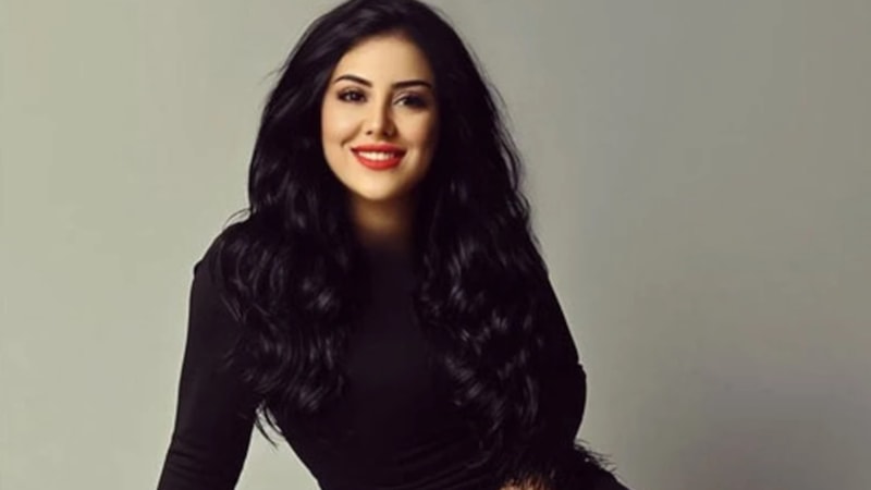 Cumhurbaşkanına ve Devlet Bahçeli'ye hakaret eden astrolog Hilal Saraç tutuklandı