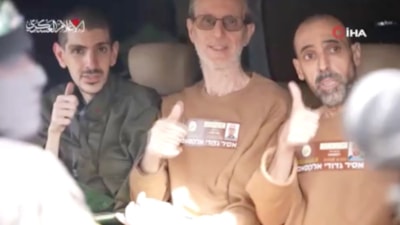 Hamas, serbest bırakılan İsrailli esirlerin tüneldeki görüntülerini paylaştı