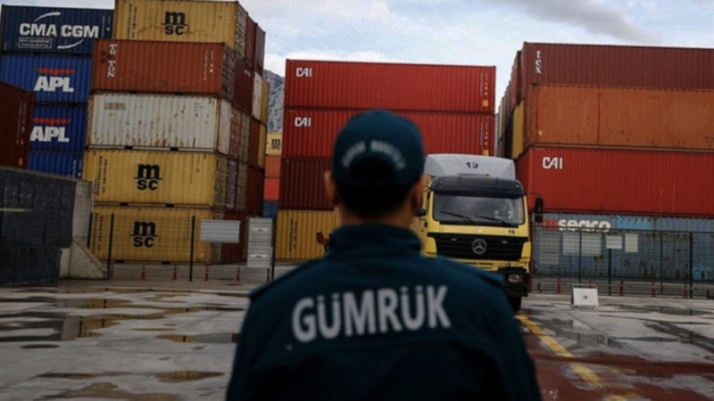 Gümrükte kaçak sigaraya 886 milyon liralık darbe