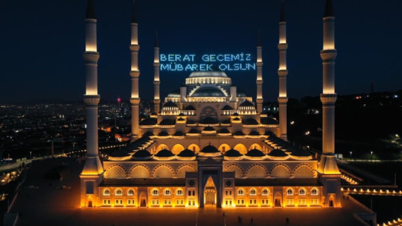 Berat kandili ne zaman? 2025 Berat kandili hangi güne denk geliyor?