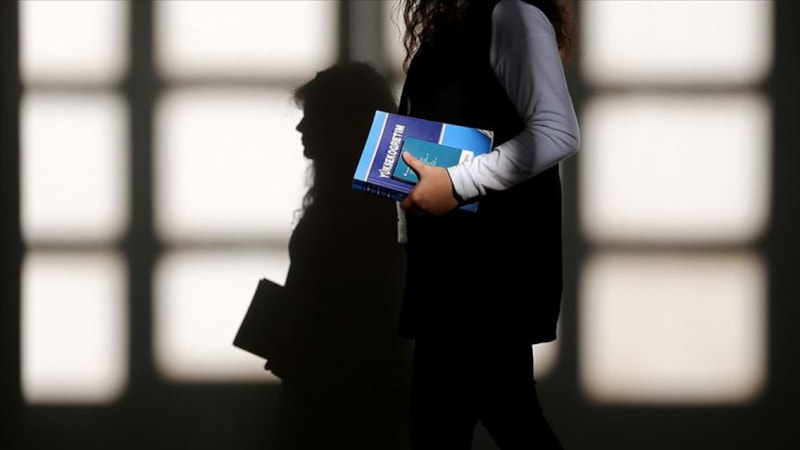 Hukuk fakültelerine girişte baraj 100 bine çekildi