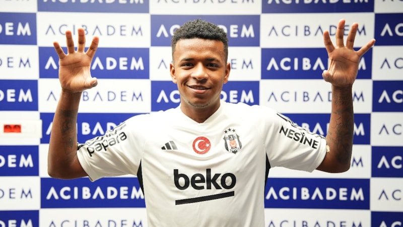 Keny Arroyo, sağlık kontrolünden geçti