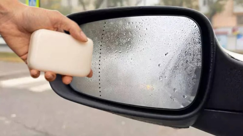 Dikiz aynasına ondan sürün, buğulanma sorununu önleyin
