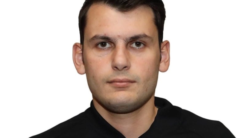 Kocaeli'de kırmızı kart gören U-17 futbolcusu, hakemi bıçakladı