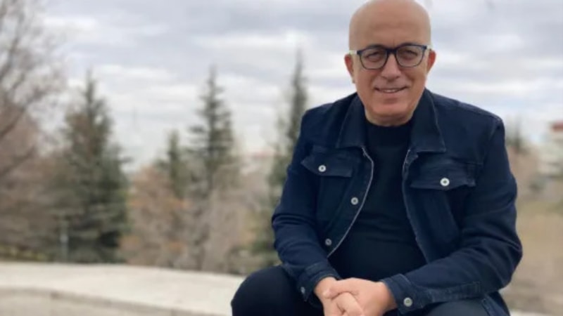 Gürsel Korat'tan derinlikli bir zaman yolculuğu: Rüya Körü