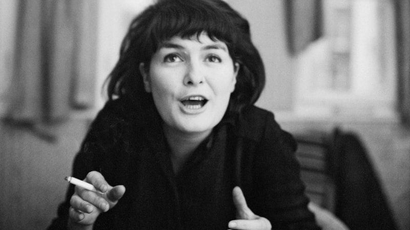 Ann Quin'in bir kadının zorlu yaşamını anlattığı çarpıcı romanı: Pasajlar