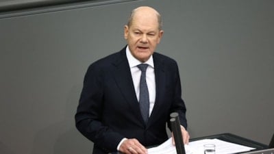 Olaf Scholz'dan ABD'nin vergi kararına tepki: AB hep birlikte karşılık verecek