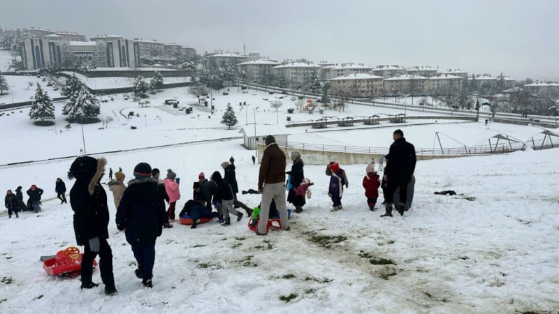 İstanbul'da yarın (13 Şubat) okullar tatil mi? Kar tatili uzatıldı mı?