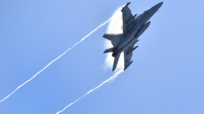 ABD’de askeri uçak San Diego Körfezi'ne düştü