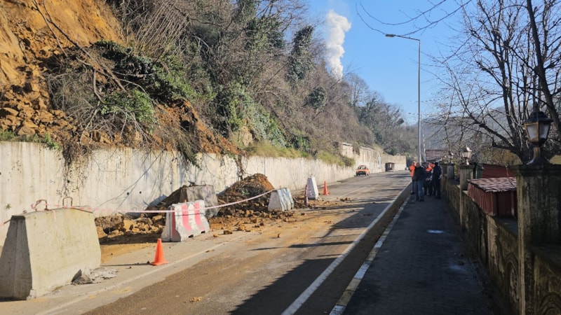 Zonguldak'ta heyelan: 1 ev tahliye edildi