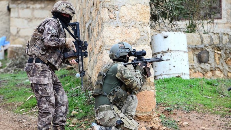 İzmir merkezli PKK/KCK operasyonunda 7 şüpheli yakalandı