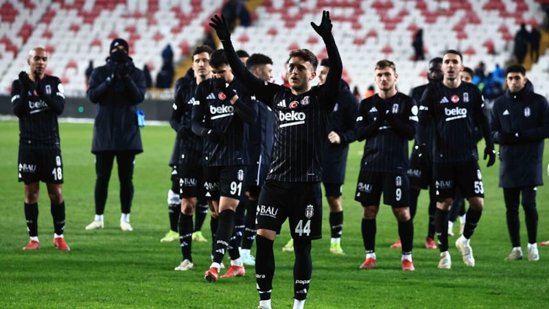 Beşiktaş'ta yeni transferler 60'tan sonra girecek