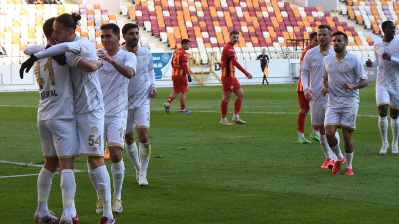 Manisa FK, Yeni Malatyaspor'a 6 attı